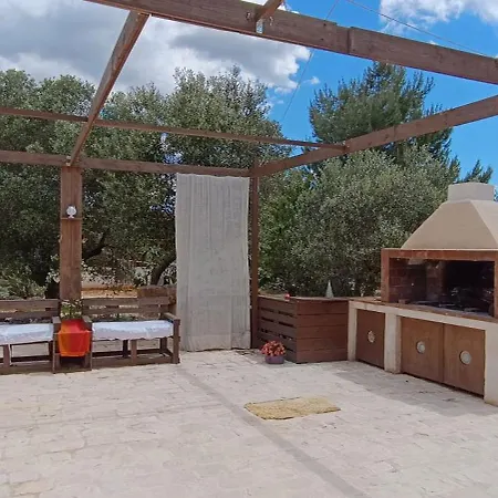 度假居 Trulli Vayu 马丁纳弗兰卡